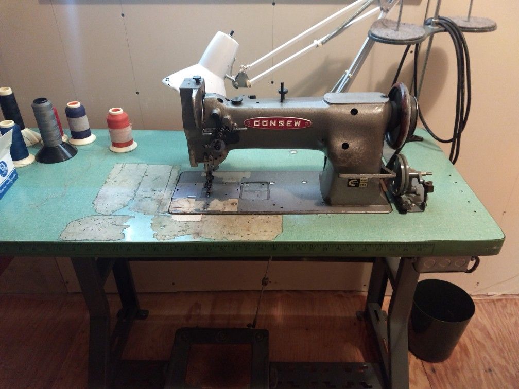 Consew model 226 small bobbin Sewing Machine
