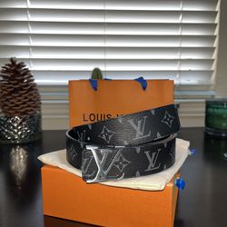 Louis Vuitton Initiales  40MM Reversible Belt