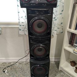 LG 1100 WATT HIGHFI Entertainment System 