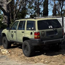 1995 4 X 4 Jeep Clean Title