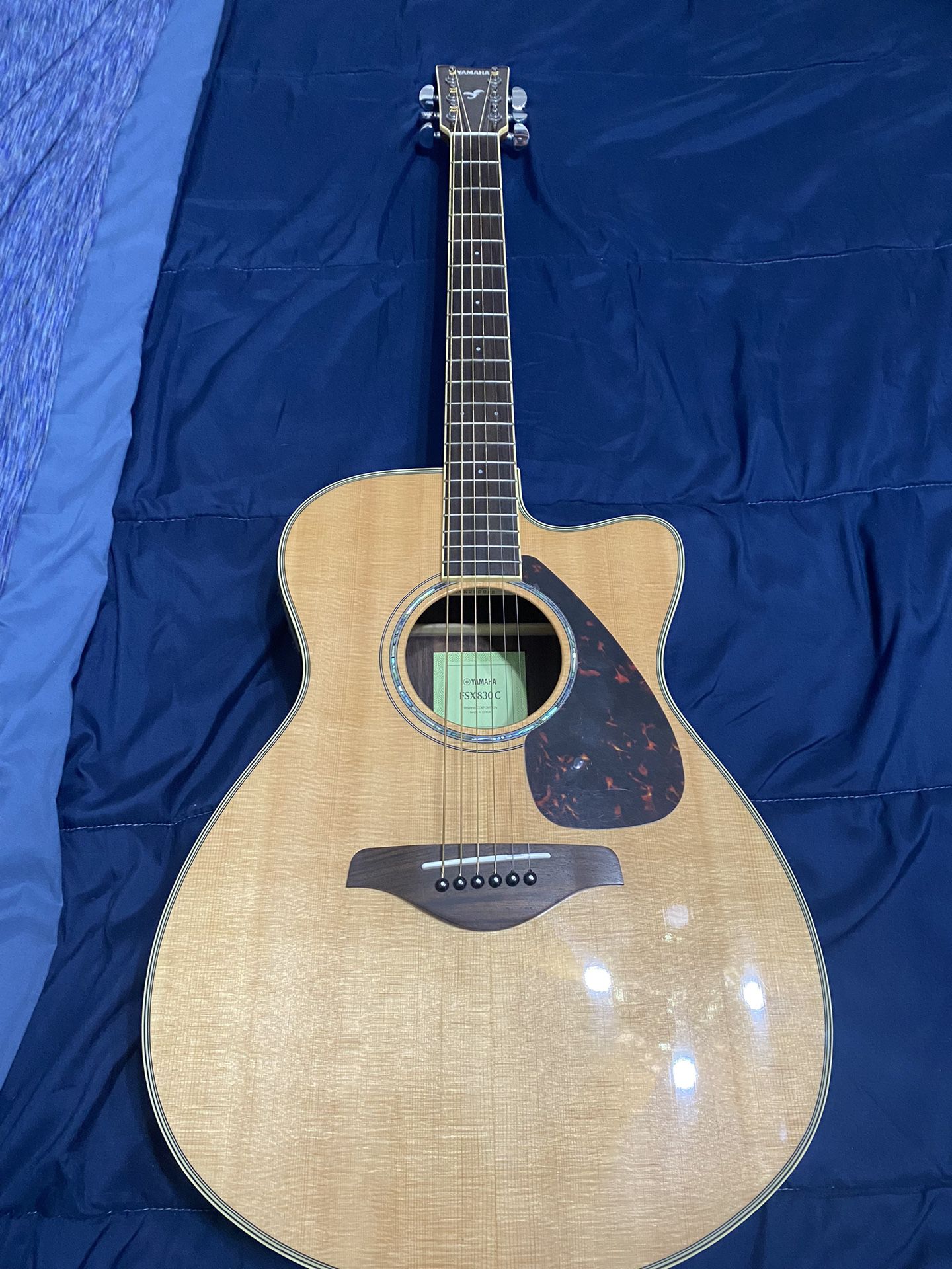 YAMAHA FSX830C Guitar 