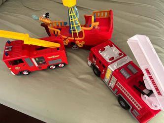 Toys Firetruck Ship