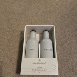 Oil & Vinegar Bottles