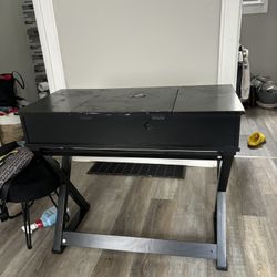 Black Vanity 
