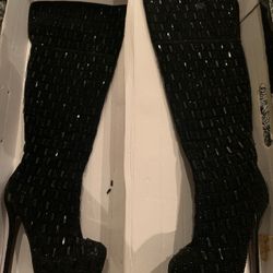 Knee/thigh Black Boots