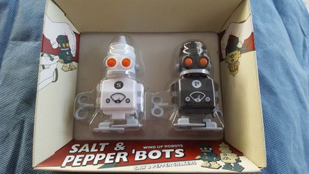 Salt & Pepper bots, new