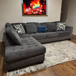 Like New Sectional Couch 🛋️- FREE DELIVERY 🚚 