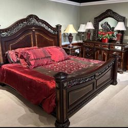 Monte Carlo Queen 4-Piece Cherry-Brown Bedroom Set/ DRESSER,mirror,night Stand, Bed Frame// Mattress Sold Separately 
