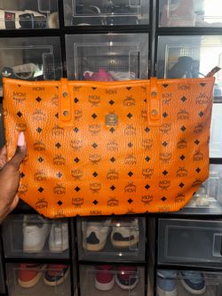 M Tote bag