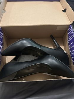 Black Classic Heels 10W