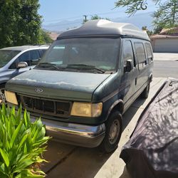 2003 Ford E-150