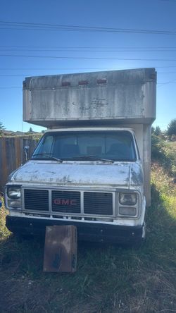 GMC Box Truck Van