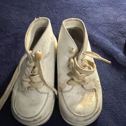 Vintage baby walking shoes, toddler shoes,