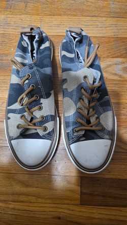 Very G Woman's Shoes Size 11