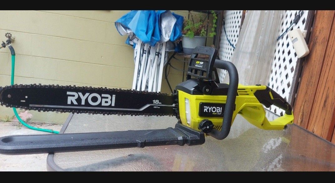 Chainsaw (Tool Only)