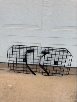 Car divider for dogs
