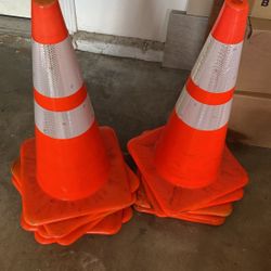 28” Traffic Cones with Reflective Collars