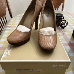 Michael kors women Heels