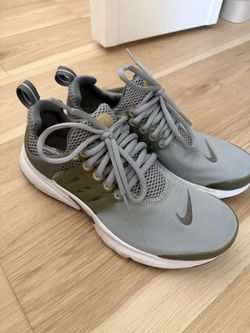Grey Nike Prestos - W7 / 5Y