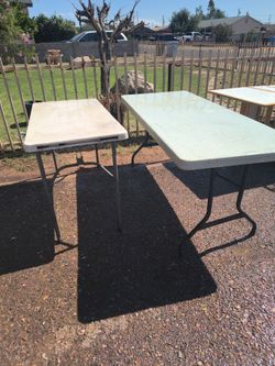 Folding tables
