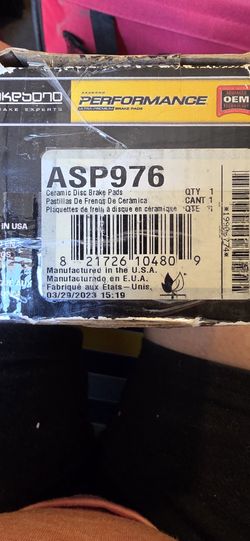 Akebono Performance Front Brake Pads ASP976 Ceramic Toyota Tacoma 4Runner FJ Cruiser Lexus GX New