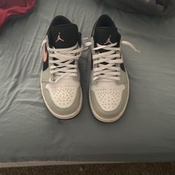 Jordan 1 with crease protectors