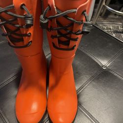 Gorgeous orange and black rain Boots 