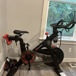 Peloton Gen 2 Model PLTN-RB1VO