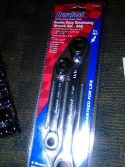 8 sizes 2 wrenches double sided