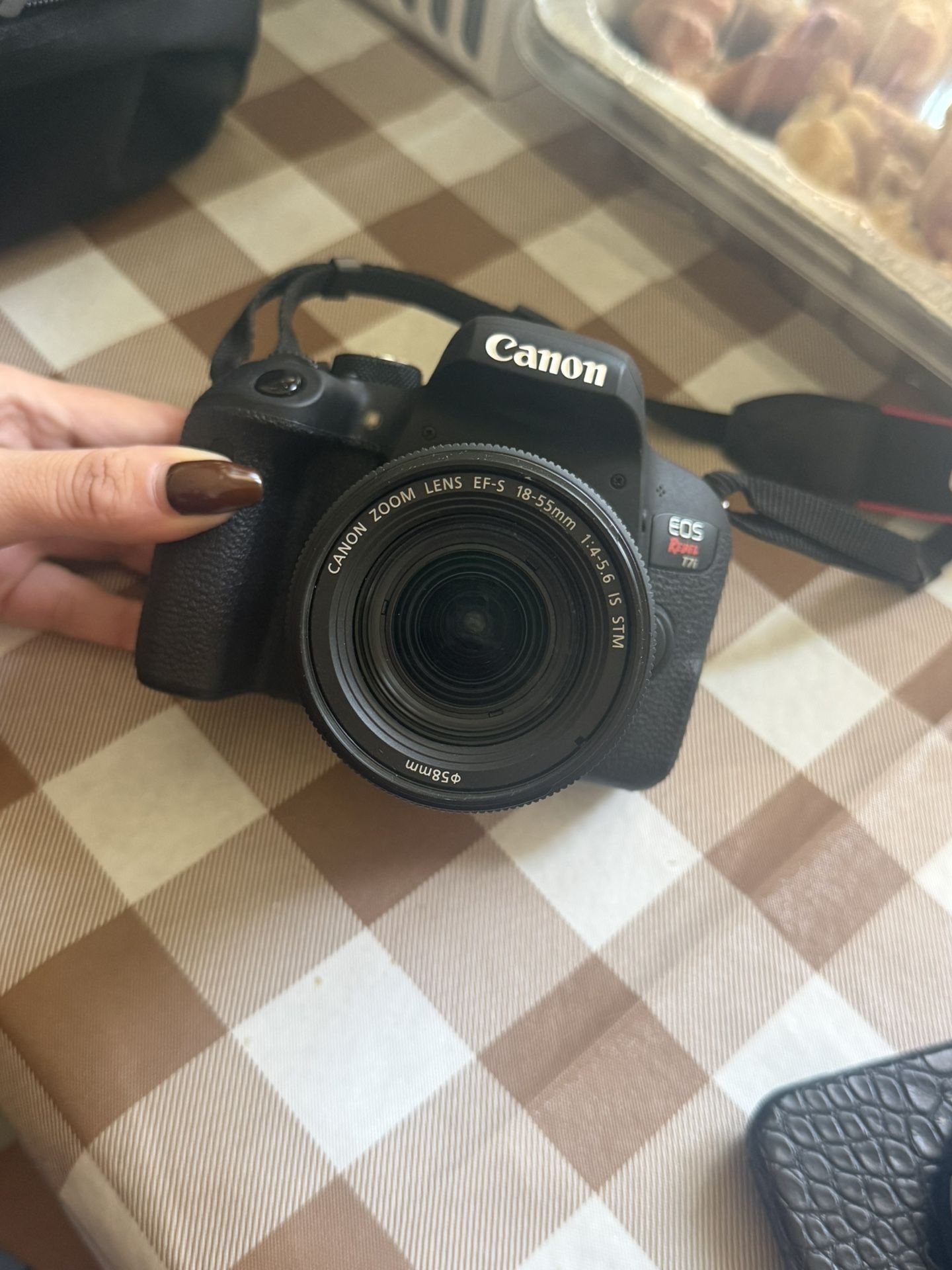 Canon Rebel T7i
