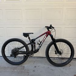 TREK fuel ex 8 mountain bike