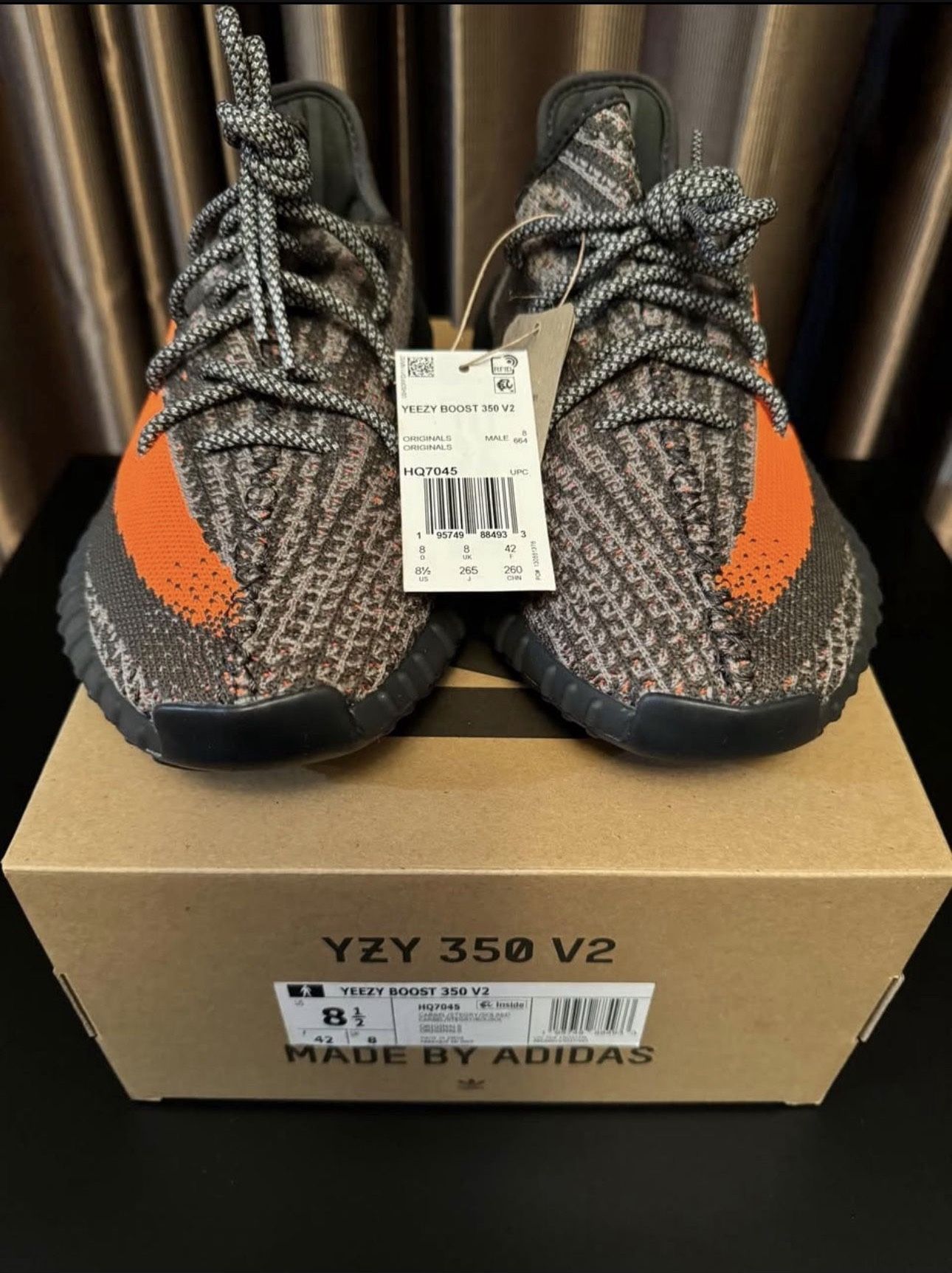 Yeezy Boost 350 V2 Carbon Beluga (size 8,5)