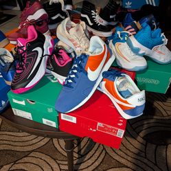 All shoes 👟 for only $300 all mew