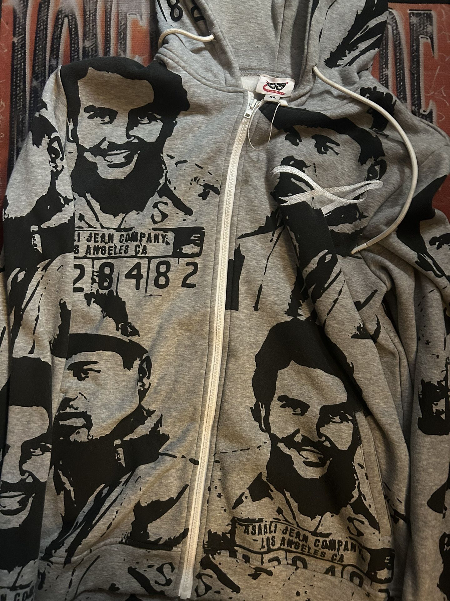 Asaali hoodie size Xl