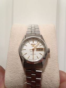 Seiko 5 automatic stainless steel day date 📅