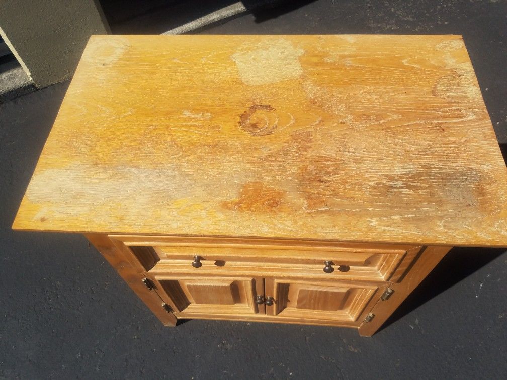 Thomasville oak bedroom set for Sale in Seattle, WA OfferUp