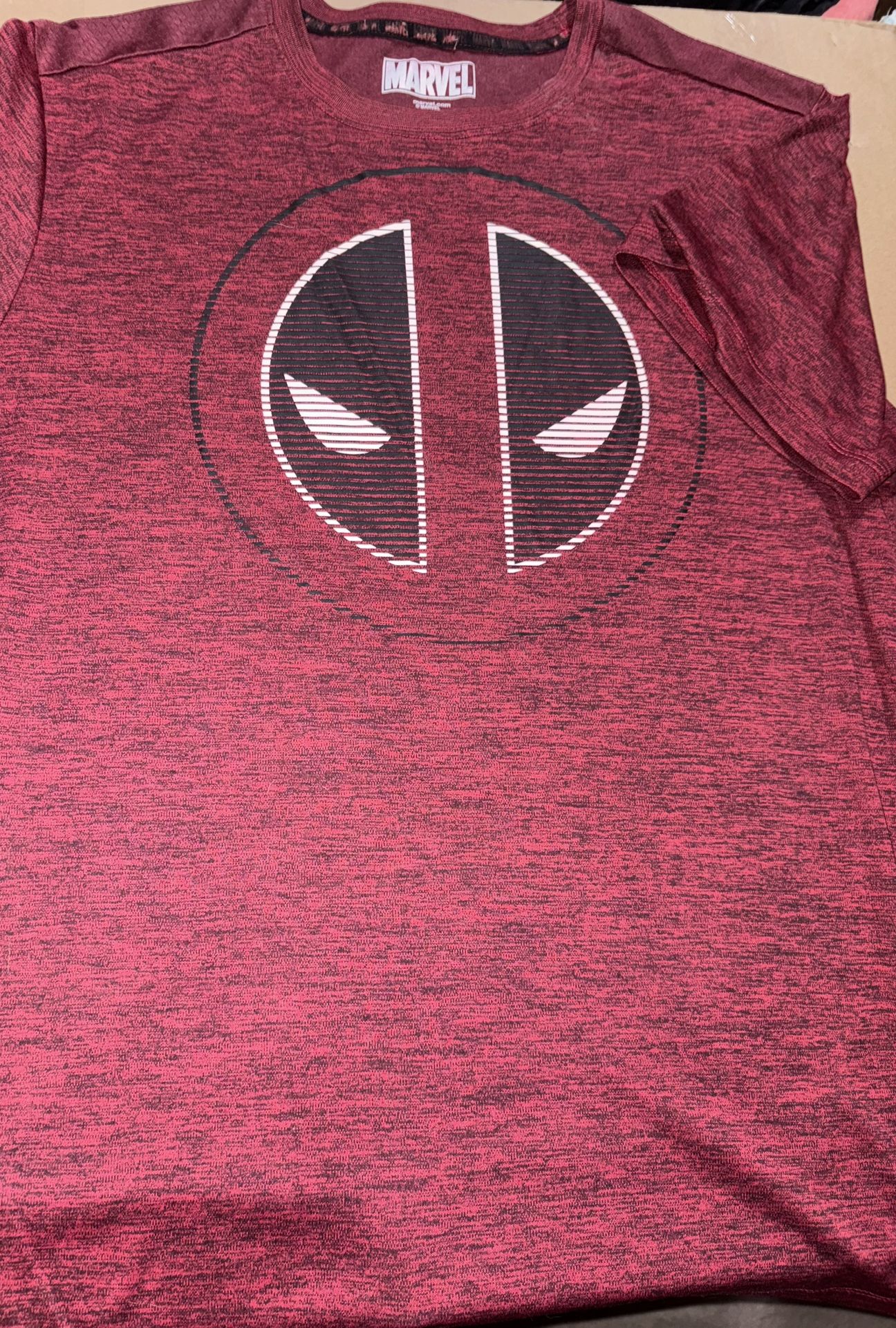 Like New. Mens XL Athletic Shirt
