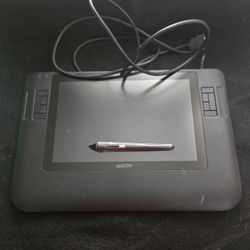WACOM DZT-1200W/G Intuos Cintiq LCD Tab w/  Brand New Intuos Pro 2 Option Pen