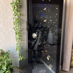 166 Bottle Wine Enthusiast Wine Fridge – Excellent – Sarasota