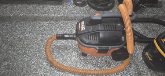 RIDGID 4 Gallon 5.0 Peak HP Portable Wet/Dry Shop Vac