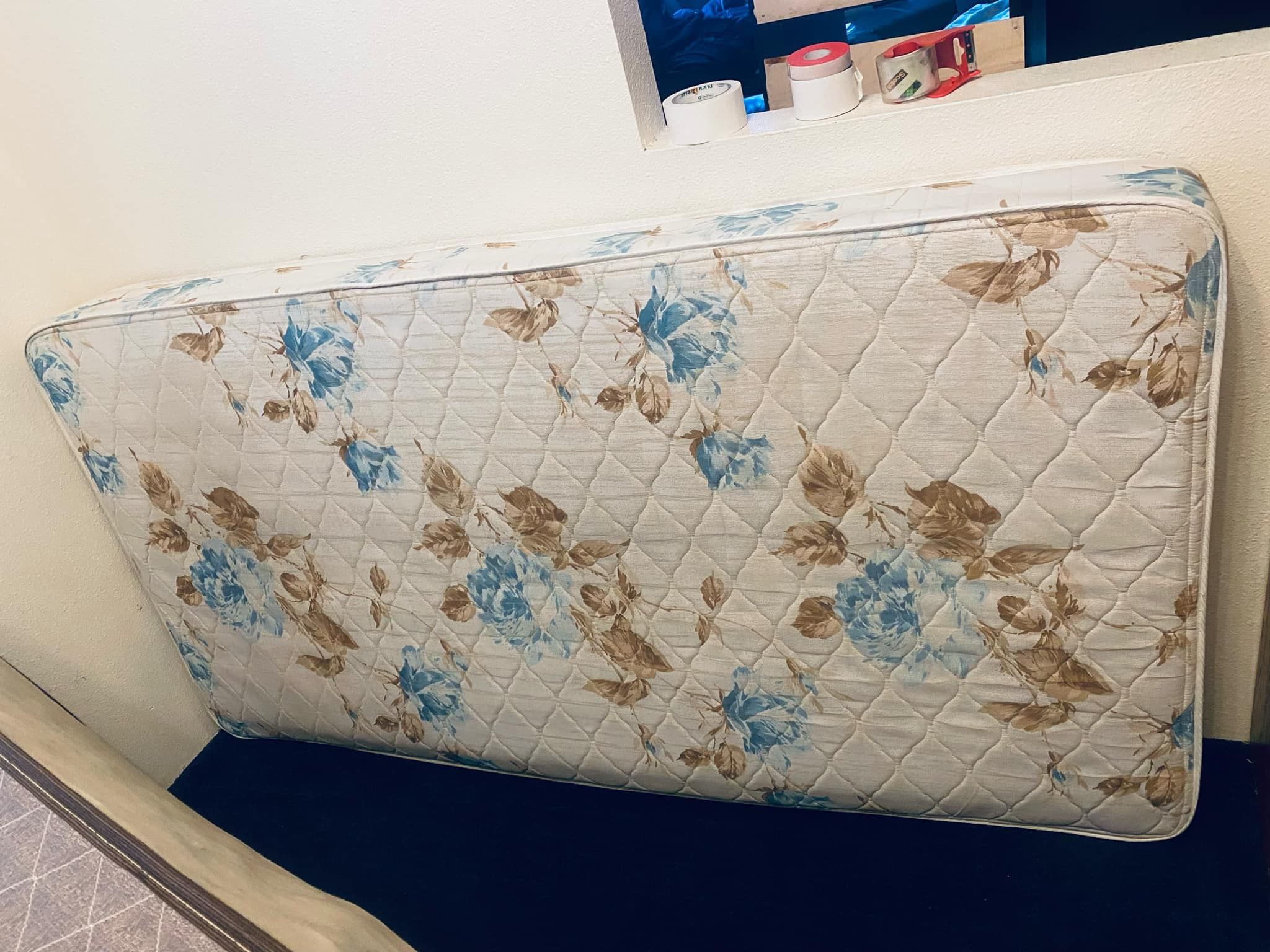 🎉🎉$125 each!!!-Thinner Twin mattresses. (USED NOT NEW) priced separately— Thinner twin mattresses - I buy them and bringing them back to Yakima jus