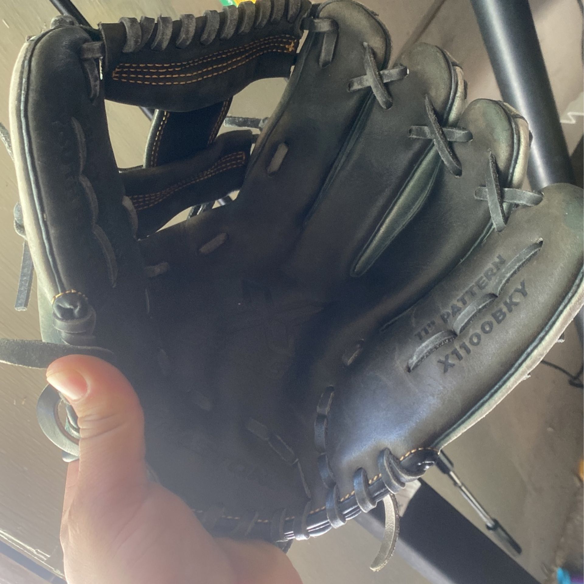 Baseball Glove 