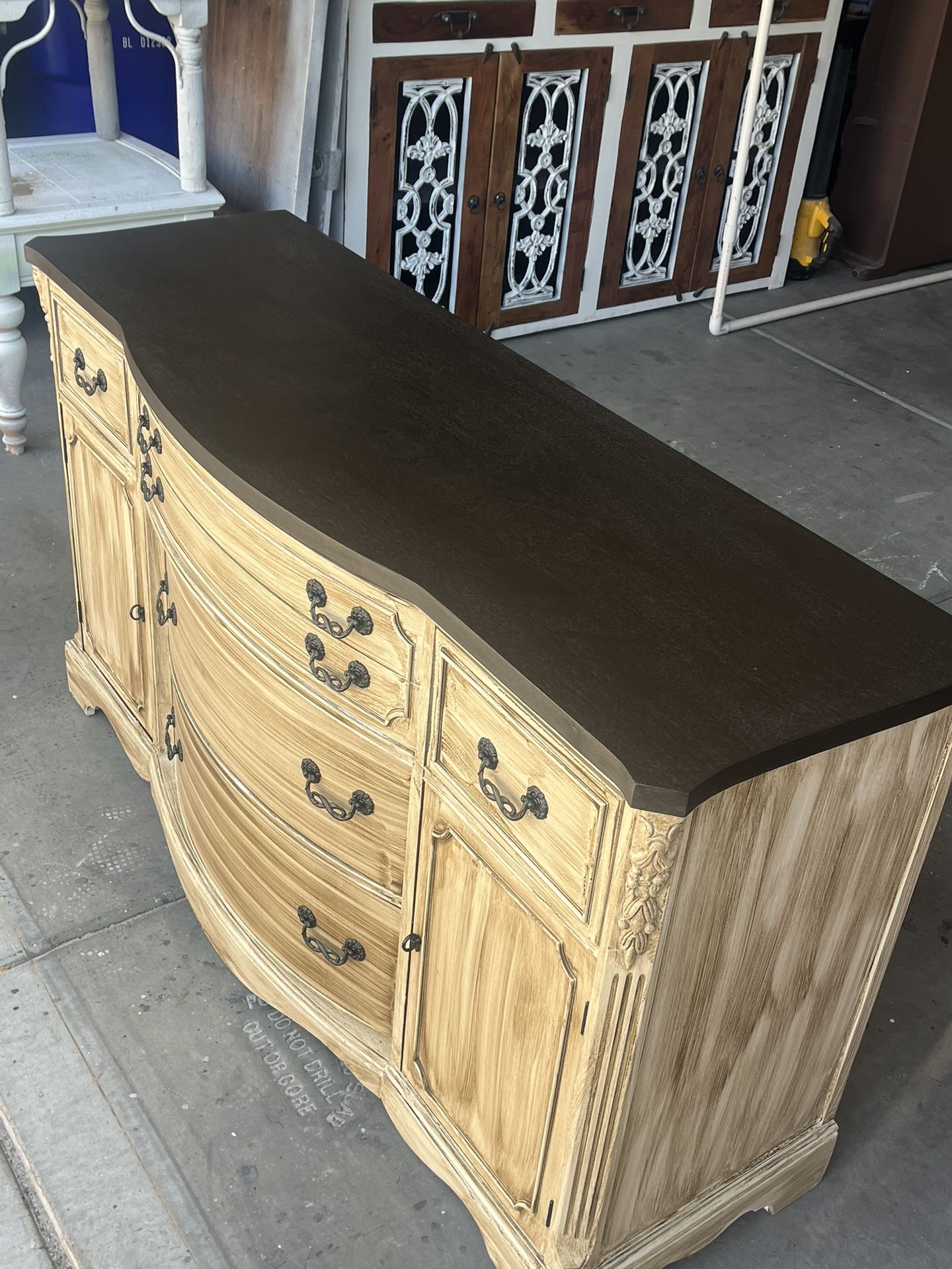 SOLID MAPLE AND CEDAR VINTAGE FARMHOUSE BUFFET, CONSOLE OR CREDENZA