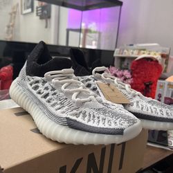 Yeezys flash sale new arrivals