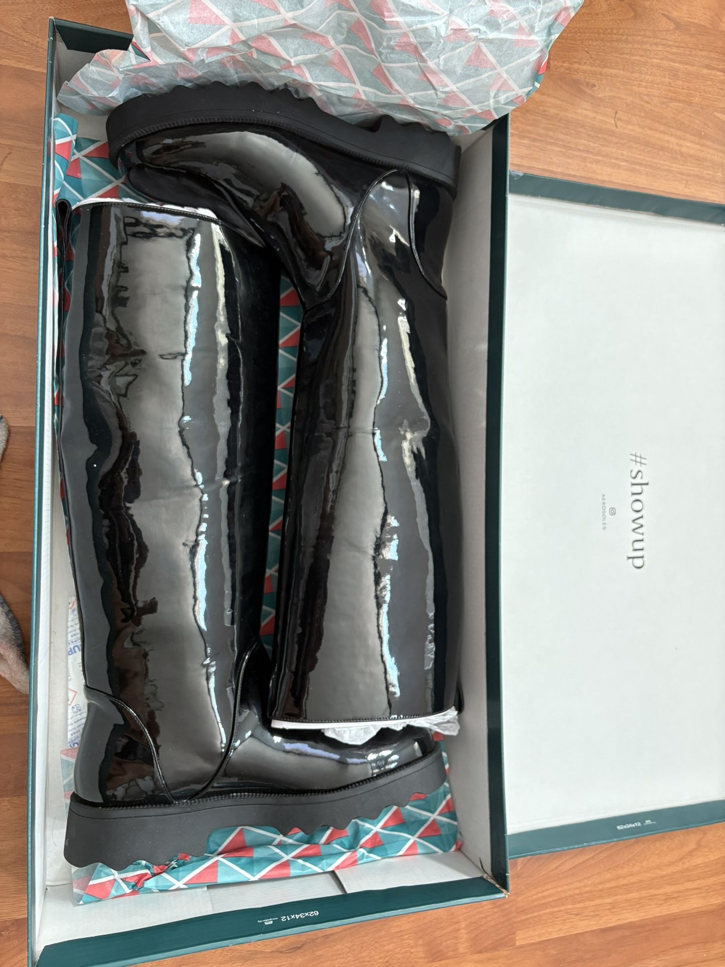 Aerosol boots