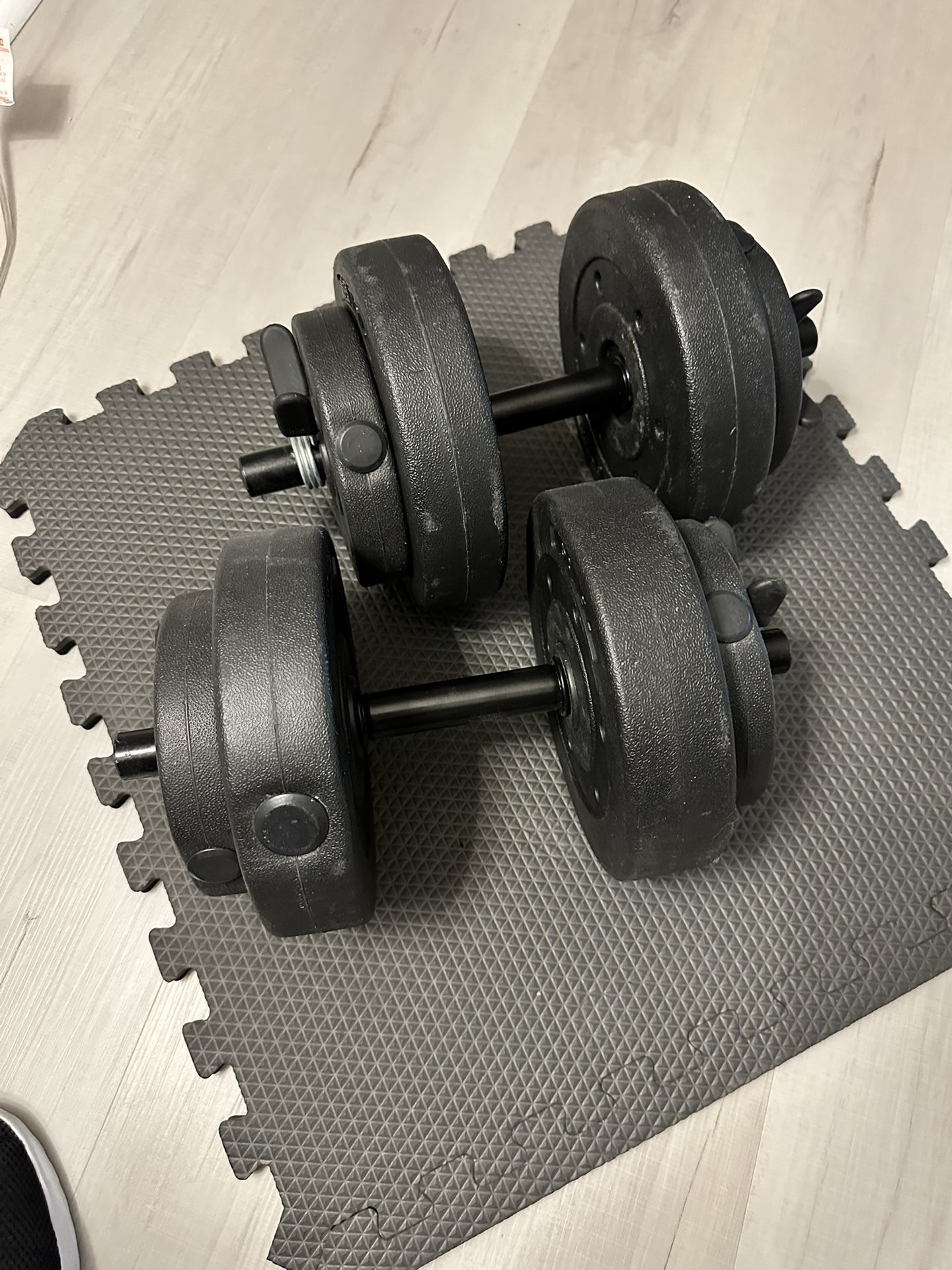 Dumbbells Pair. Each 20 Lb