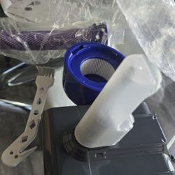 Brand New Dyson V7 Replacement Battery & Filters / Batería para Aspiradora