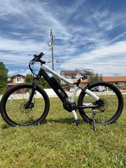 Mid-mounted electric bike