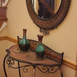 Living room decor dressing table with mirrors