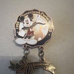 Disney Pin Badge. 20th Anniversary Disneyland Paris 1(contact info removed)